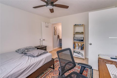 Condo in Tampa, Florida, 2 bedrooms  № 1681747 - photo 15