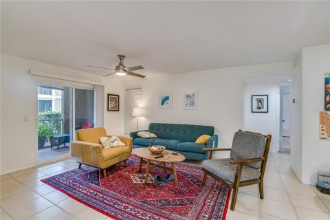 Condo in Tampa, Florida, 2 bedrooms  № 1681747 - photo 5