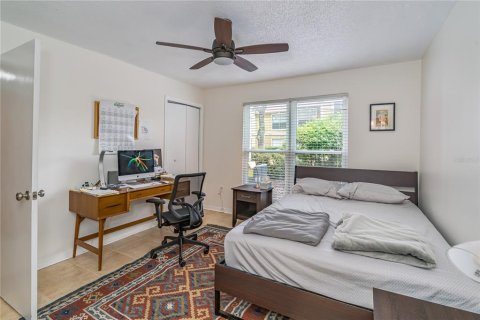 Condo in Tampa, Florida, 2 bedrooms  № 1681747 - photo 14
