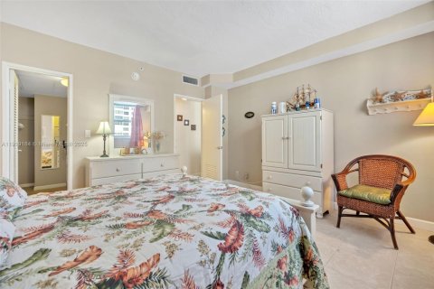 Condominio en alquiler en Hollywood, Florida, 1 dormitorio, 82.03 m2 № 1974505 - foto 23