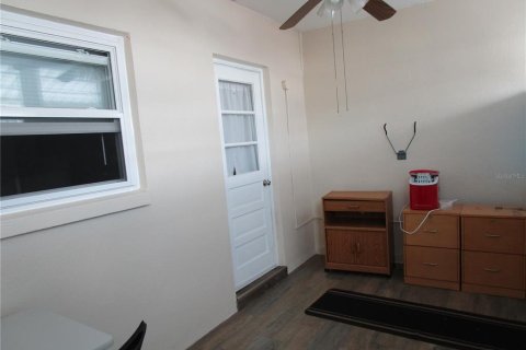 Condo in Saint Petersburg, Florida, 1 bedroom  № 1829510 - photo 20