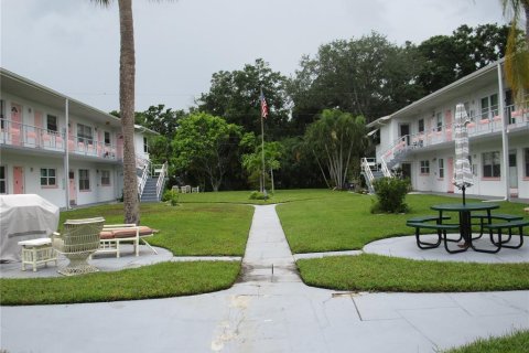 Condo in Saint Petersburg, Florida, 1 bedroom  № 1829510 - photo 25