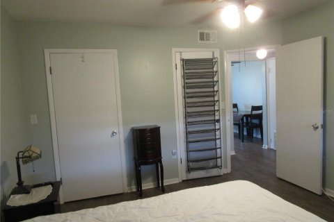 Condo in Saint Petersburg, Florida, 1 bedroom  № 1829510 - photo 15