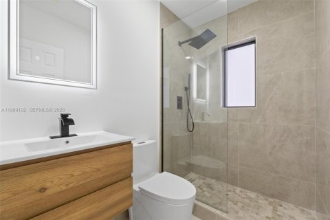 House in West Park, Florida 3 bedrooms, 102.38 sq.m. № 2067454 - photo 30