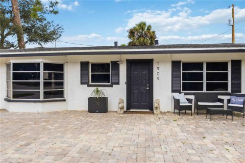 Villa ou maison à vendre à Sarasota, Floride: 2 chambres, 102.19 m2 № 2296501 - photo 7