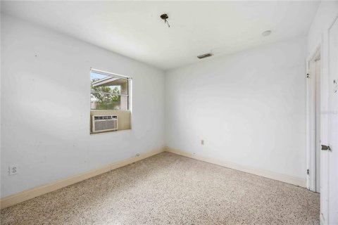 Villa ou maison à vendre à Sarasota, Floride: 2 chambres, 102.19 m2 № 2296501 - photo 16
