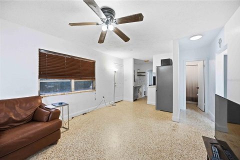 Villa ou maison à vendre à Sarasota, Floride: 2 chambres, 102.19 m2 № 2296501 - photo 12
