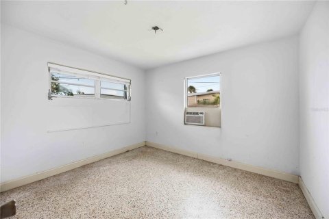 Villa ou maison à vendre à Sarasota, Floride: 2 chambres, 102.19 m2 № 2296501 - photo 15