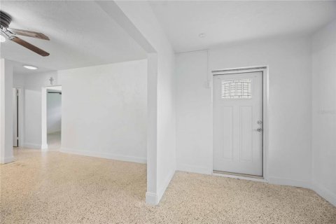 Villa ou maison à vendre à Sarasota, Floride: 2 chambres, 102.19 m2 № 2296501 - photo 8