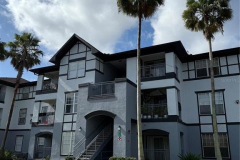 Condo in Orlando, Florida, 2 bedrooms  № 1835601 - photo 1