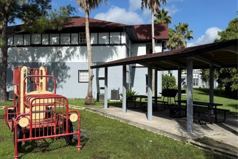 Condo in Orlando, Florida, 2 bedrooms  № 1835601 - photo 16