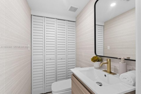 Купить виллу или дом в Майами-Бич, Флорида 3 спальни, 151.62м2, № 1995331 - фото 18