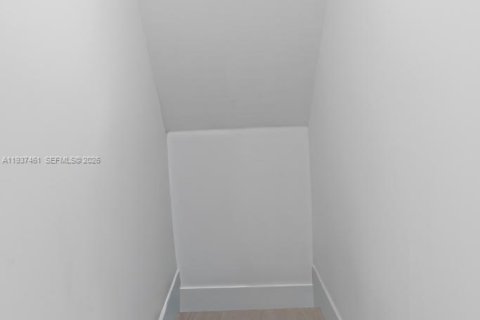 Купить виллу или дом в Майами-Бич, Флорида 3 спальни, 151.62м2, № 1995331 - фото 22