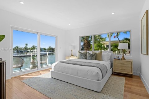 Купить виллу или дом в Майами-Бич, Флорида 3 спальни, 151.62м2, № 1995331 - фото 25