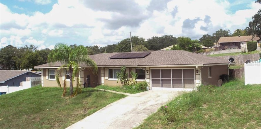 Villa ou maison à Lake Wales, Floride 3 chambres, 147.53 m2 № 2204198