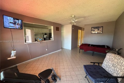 Copropriété à vendre à Miami Gardens, Floride: 1 chambre, 64.29 m2 № 2010708 - photo 4