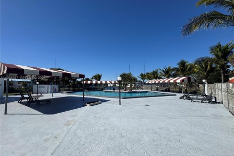 Copropriété à vendre à Miami Gardens, Floride: 1 chambre, 64.29 m2 № 2010708 - photo 13
