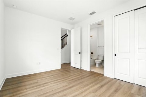 Adosado en alquiler en Orlando, Florida, 3 dormitorios, 193.7 m2 № 1884818 - foto 18