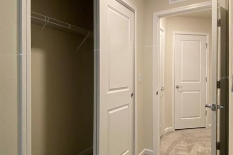 Townhouse in Winter Park, Florida 3 bedrooms, 177.16 sq.m. № 1885353 - photo 28