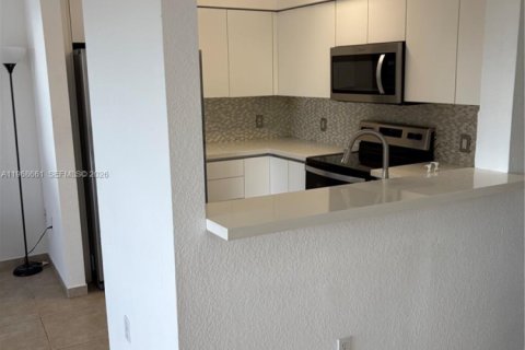 Apartamento en alquiler en Miami, Florida, 3 dormitorios, 109.35 m2 № 2031702 - foto 27