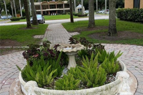 Apartamento en alquiler en Miami, Florida, 3 dormitorios, 109.35 m2 № 2031702 - foto 6