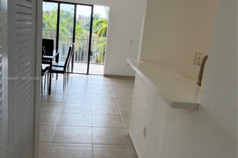 Apartamento en alquiler en Miami, Florida, 3 dormitorios, 109.35 m2 № 2031702 - foto 28