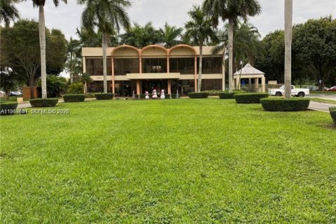 Apartamento en alquiler en Miami, Florida, 3 dormitorios, 109.35 m2 № 2031702 - foto 5