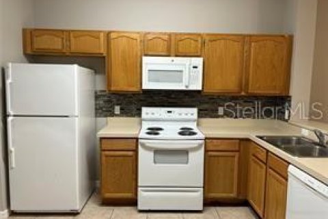 House in Clermont, Florida 3 bedrooms, 138.8 sq.m. № 2196142 - photo 9