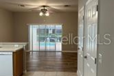 House in Clermont, Florida 3 bedrooms, 138.8 sq.m. № 2196142 - photo 7