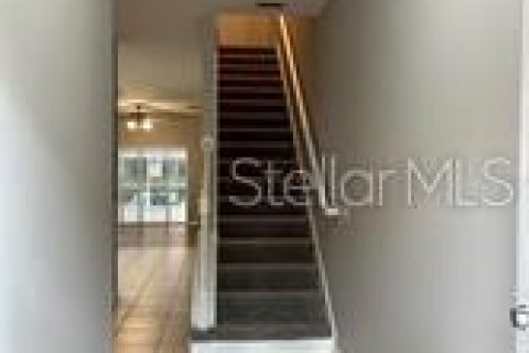 House in Clermont, Florida 3 bedrooms, 138.8 sq.m. № 2196142 - photo 4