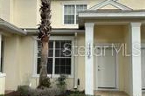 House in Clermont, Florida 3 bedrooms, 138.8 sq.m. № 2196142 - photo 2