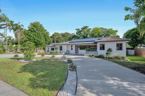 Villa ou maison à Miami Shores, Floride 4 chambres, 271.46 m2 № 2171093