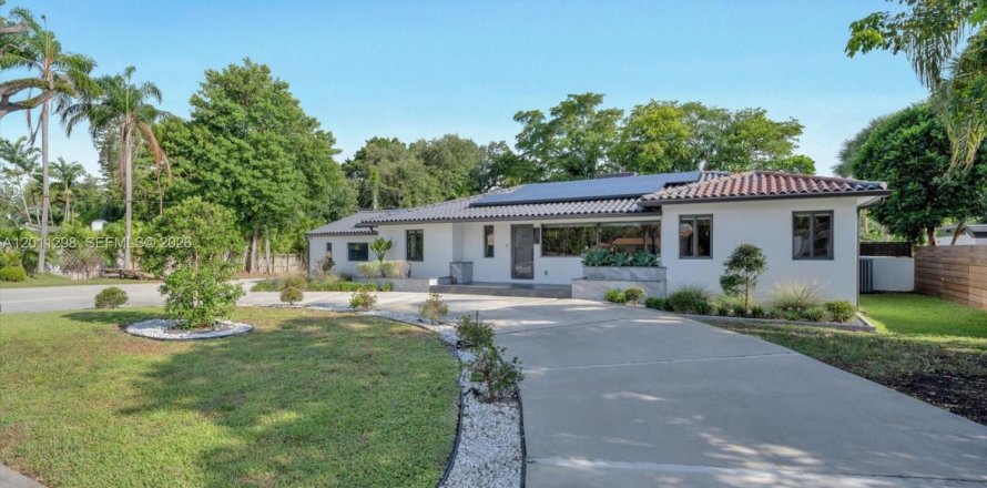 Villa ou maison à Miami Shores, Floride 4 chambres, 271.46 m2 № 2171093