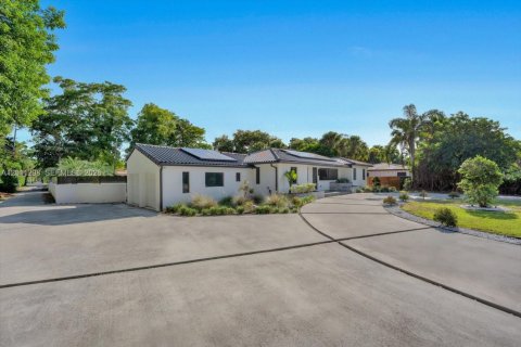 Villa ou maison à vendre à Miami Shores, Floride: 4 chambres, 271.46 m2 № 2171093 - photo 3
