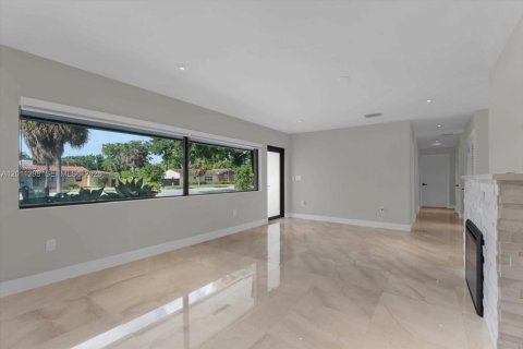 Villa ou maison à vendre à Miami Shores, Floride: 4 chambres, 271.46 m2 № 2171093 - photo 6