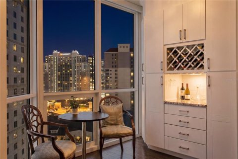 Condo in Tampa, Florida, 3 bedrooms № 2091674 - photo 22