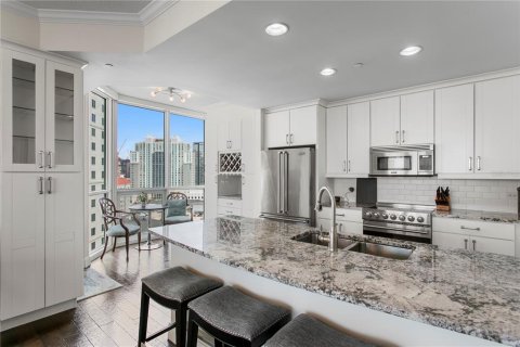 Condo in Tampa, Florida, 3 bedrooms № 2091674 - photo 21