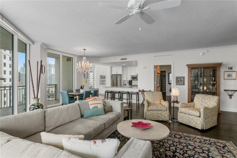 Condo in Tampa, Florida, 3 bedrooms № 2091674 - photo 18