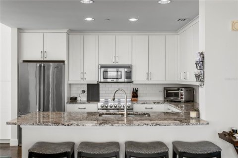 Condo in Tampa, Florida, 3 bedrooms № 2091674 - photo 23
