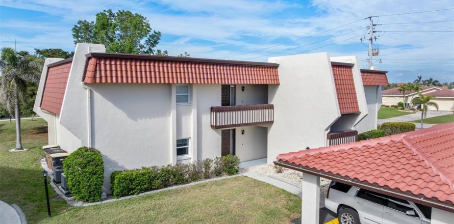 Condo in Punta Gorda, Florida, 2 bedrooms  № 1508338