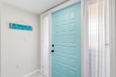 Condo in Punta Gorda, Florida, 2 bedrooms  № 1508338 - photo 5