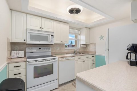 Condo in Punta Gorda, Florida, 2 bedrooms  № 1508338 - photo 13