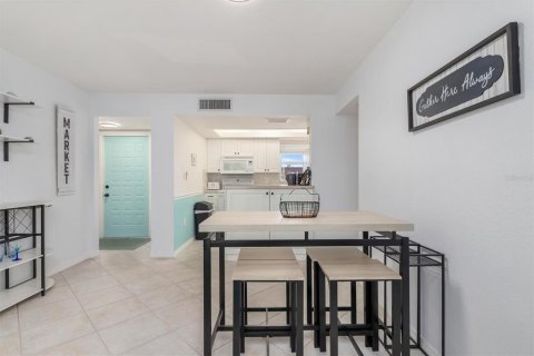 Condo in Punta Gorda, Florida, 2 bedrooms  № 1508338 - photo 12