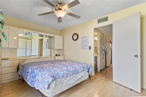 Condo in Sunrise, Florida, 1 bedroom  № 2082578 - photo 8