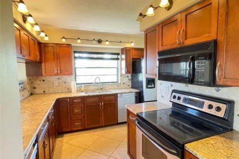 Copropriété à vendre à Titusville, Floride: 3 chambres, 156.17 m2 № 1839872 - photo 8