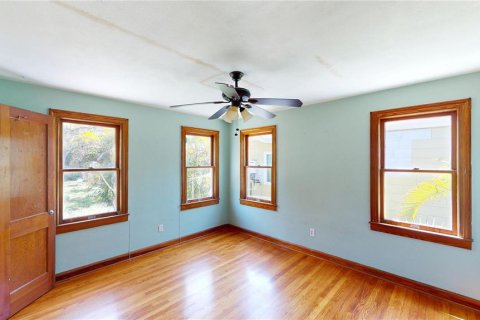 House in Clearwater, Florida 4 bedrooms, 248.05 sq.m. № 1733161 - photo 10
