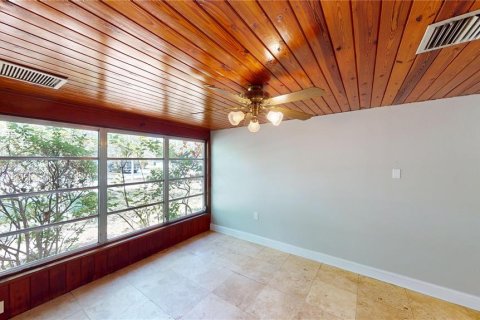 House in Clearwater, Florida 4 bedrooms, 248.05 sq.m. № 1733161 - photo 17
