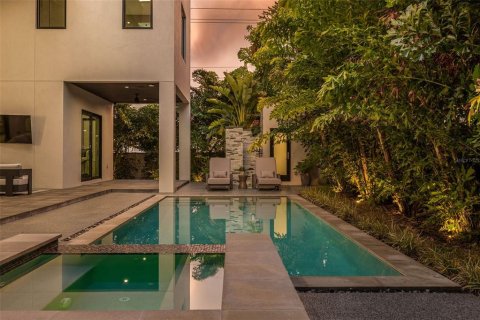 Villa ou maison à vendre à Tampa, Floride: 4 chambres, 432.46 m2 № 2388916 - photo 4