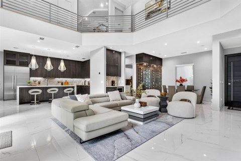 Villa ou maison à vendre à Tampa, Floride: 4 chambres, 432.46 m2 № 2388916 - photo 17