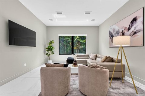 Villa ou maison à vendre à Tampa, Floride: 4 chambres, 432.46 m2 № 2388916 - photo 29